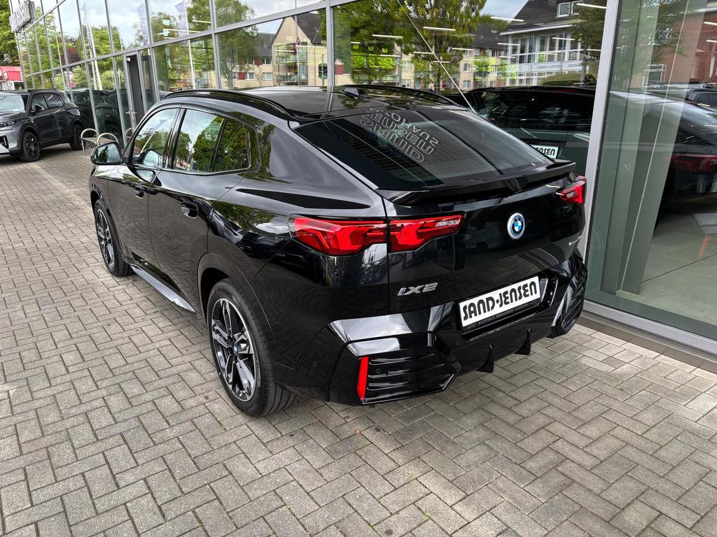 BMW iX2