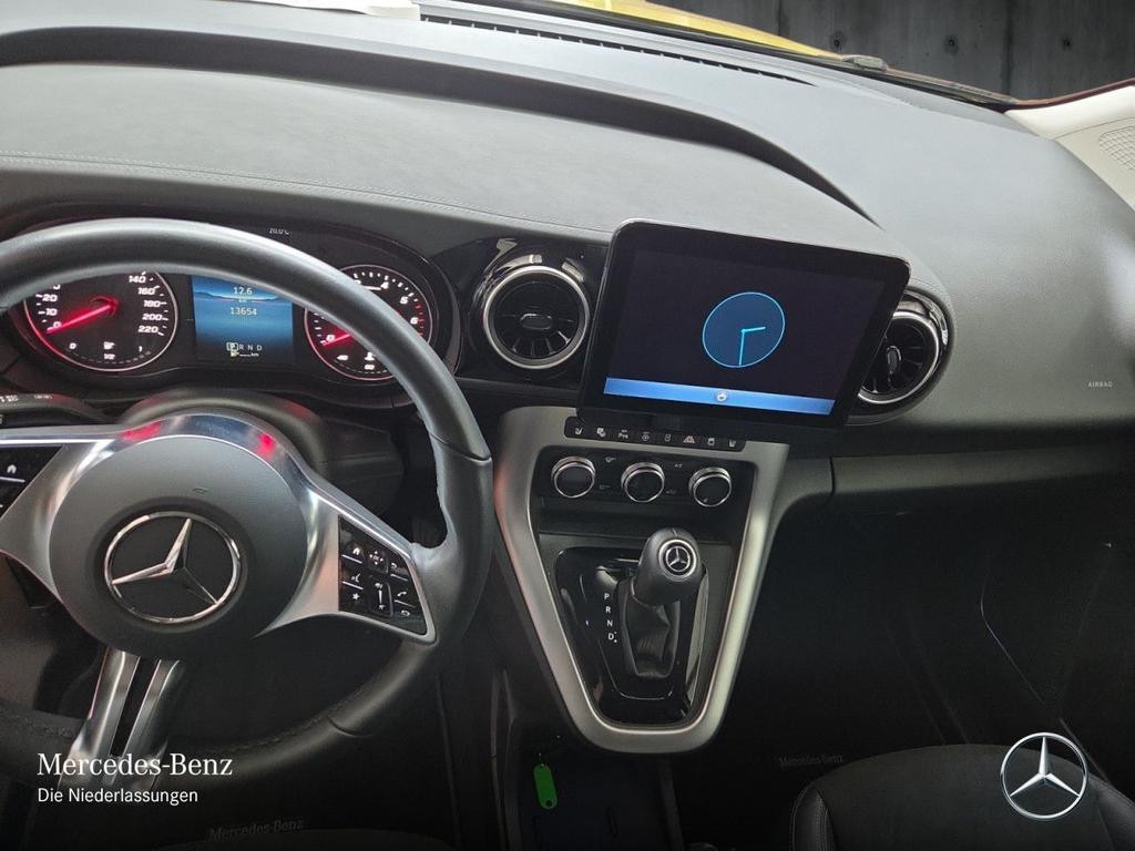 Mercedes-Benz T 180