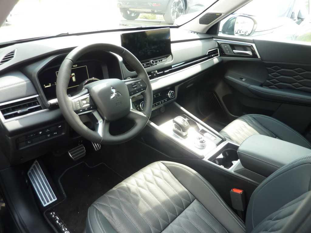 Mitsubishi Outlander PHEV 4WD