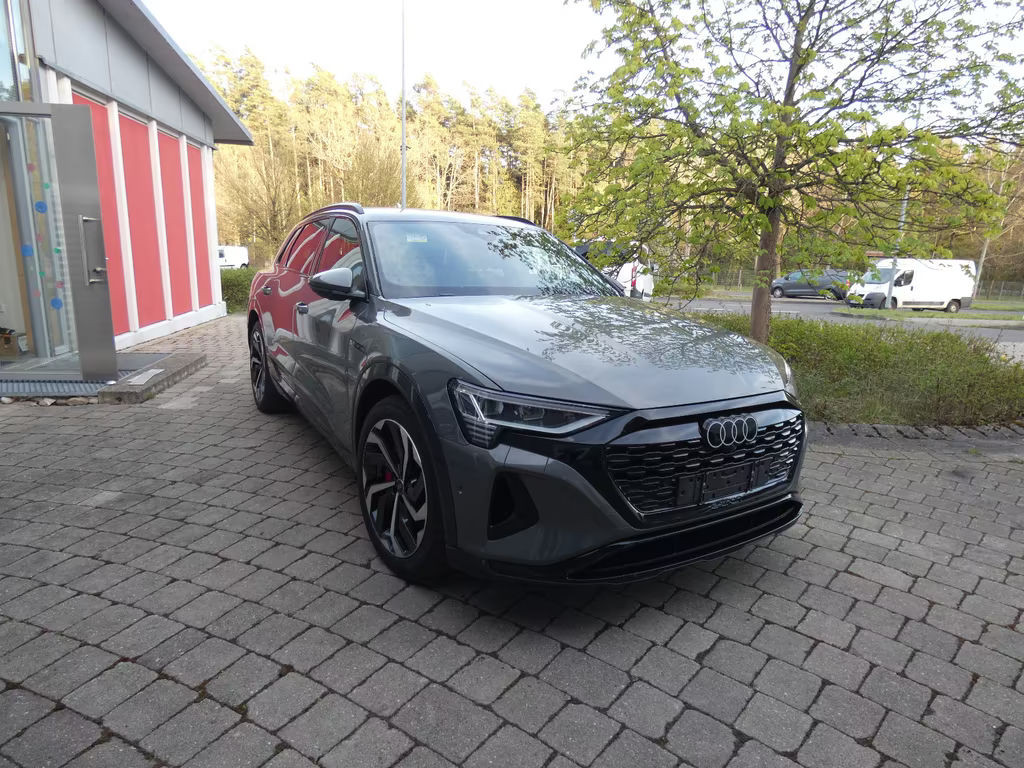 Audi Q8 e-tron Quattro S-Line 55