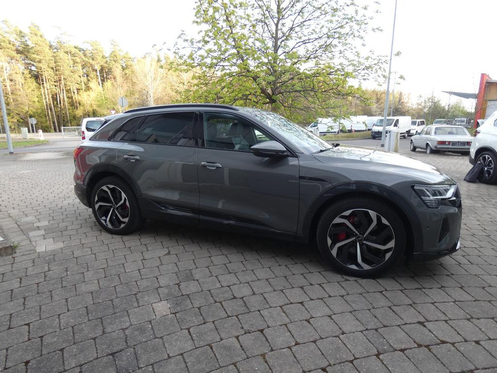 Audi Q8 e-tron