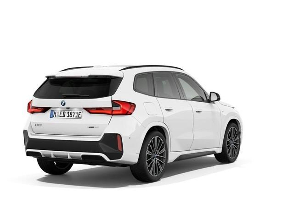 BMW iX1
