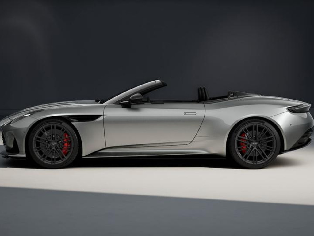 Aston Martin DB12