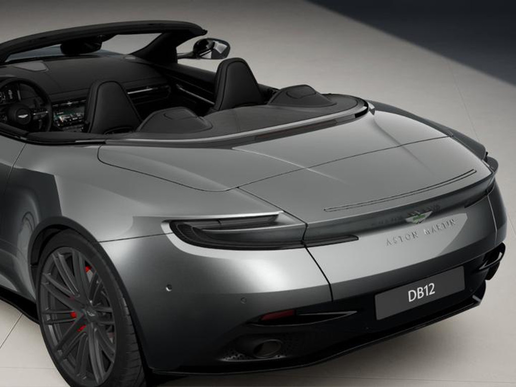 Aston Martin DB12