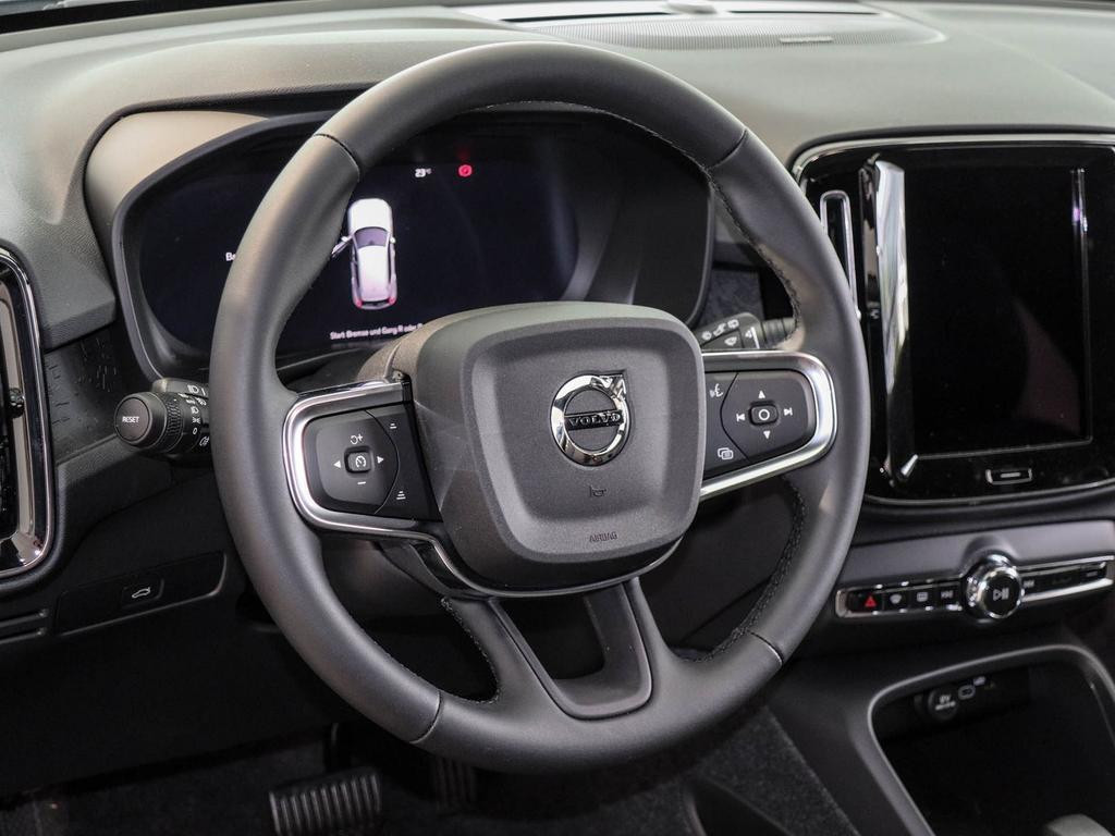 Volvo EX40