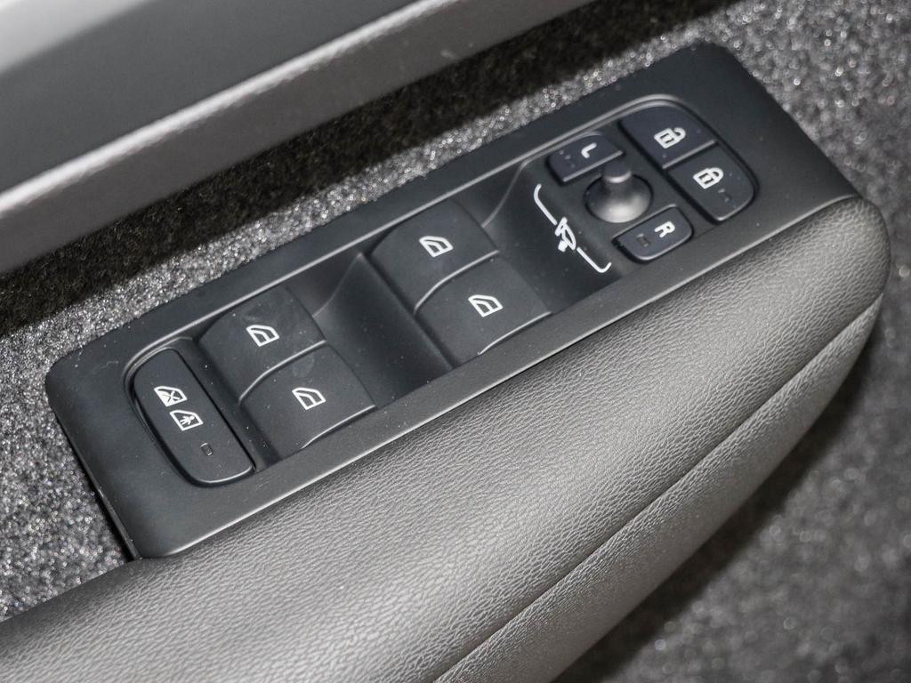Volvo EX40
