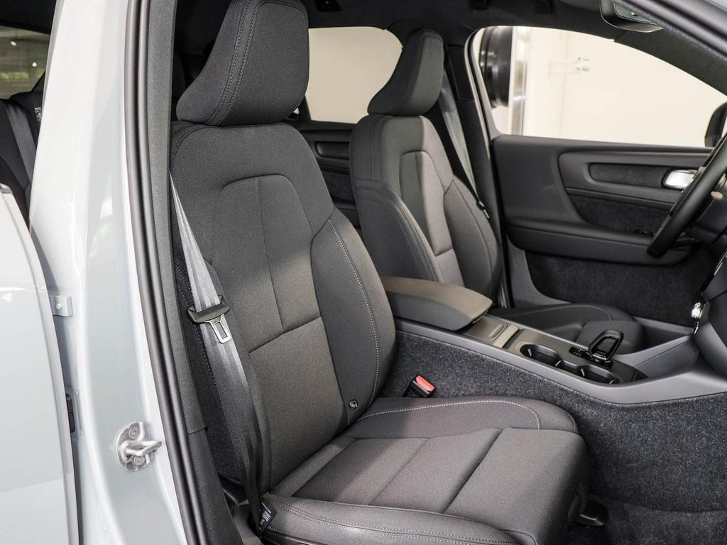 Volvo EX40