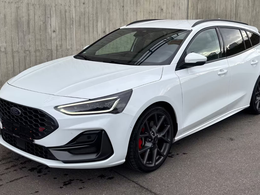 Ford Focus EcoBoost Wagon ST Line