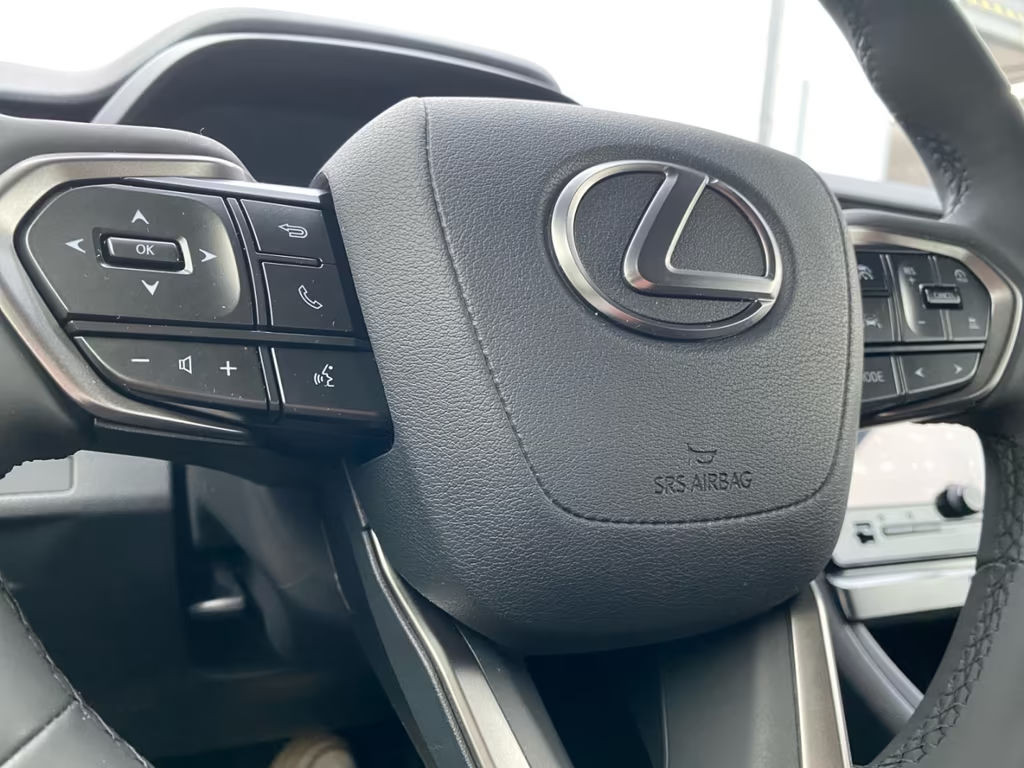 Lexus LBX