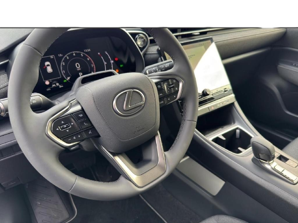 Lexus LBX