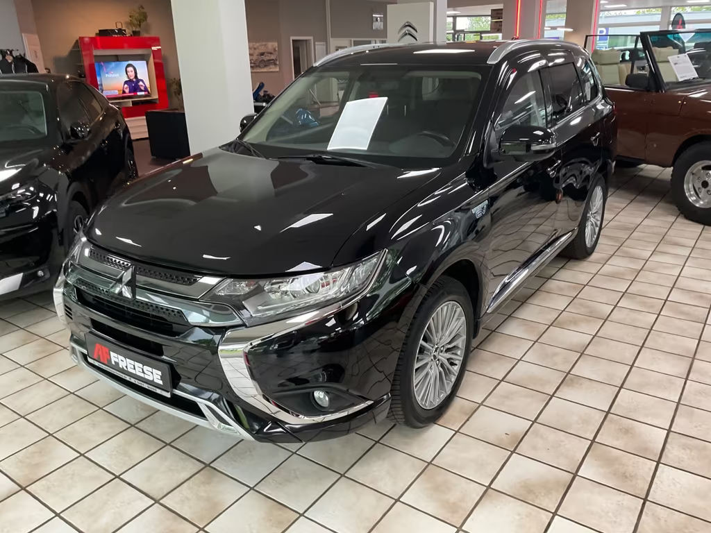 Mitsubishi Outlander PHEV 4WD