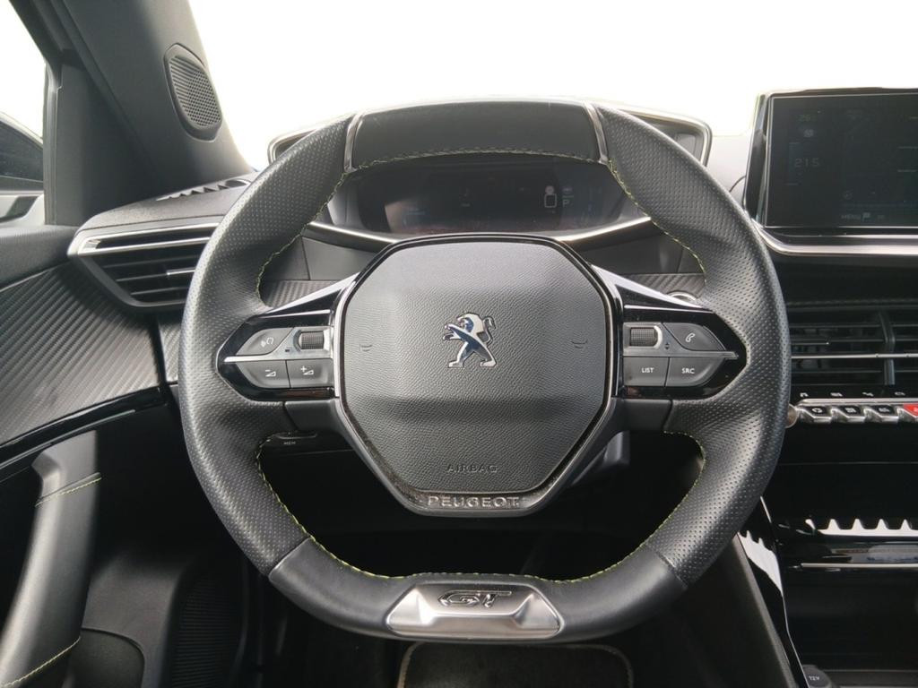Peugeot e-2008