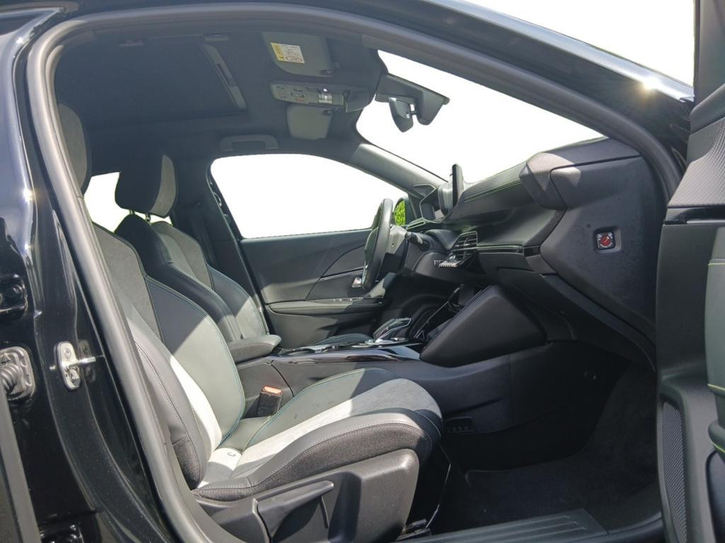 Peugeot e-2008
