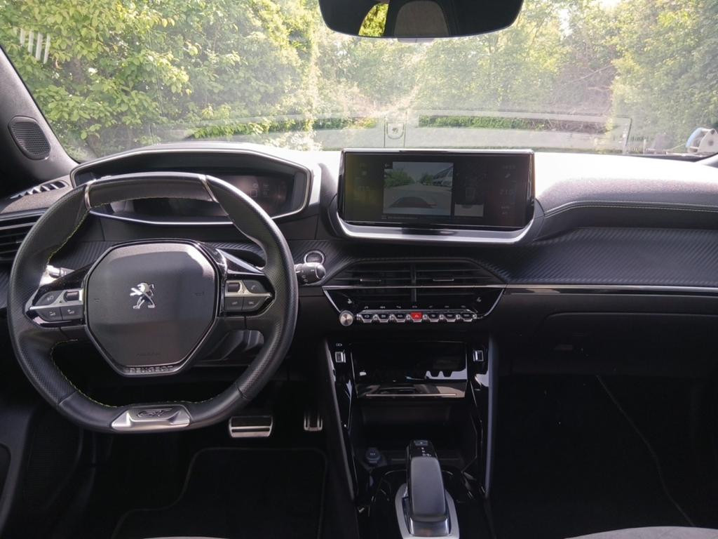 Peugeot e-2008