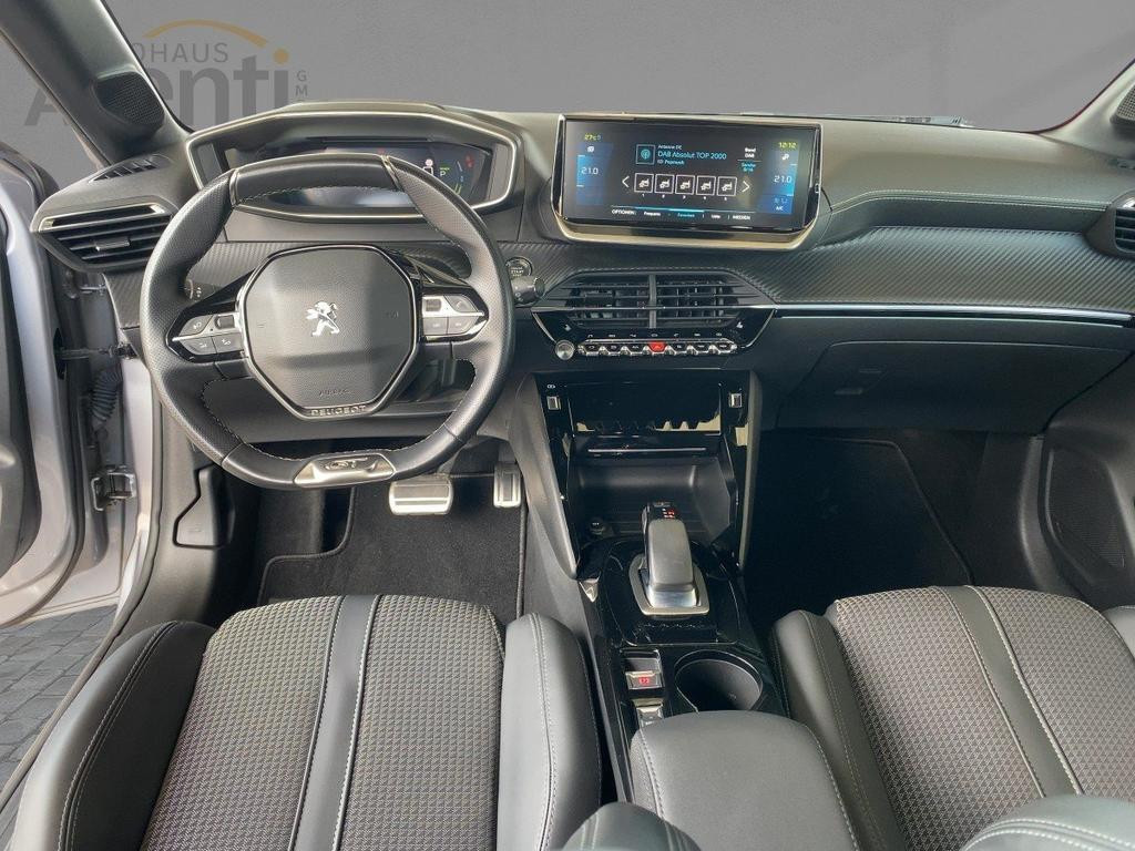 Peugeot e-208