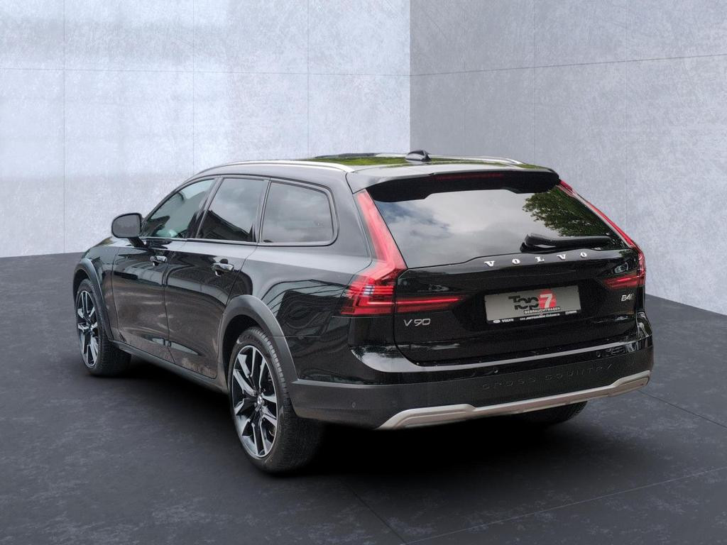 Volvo V90 Cross Country