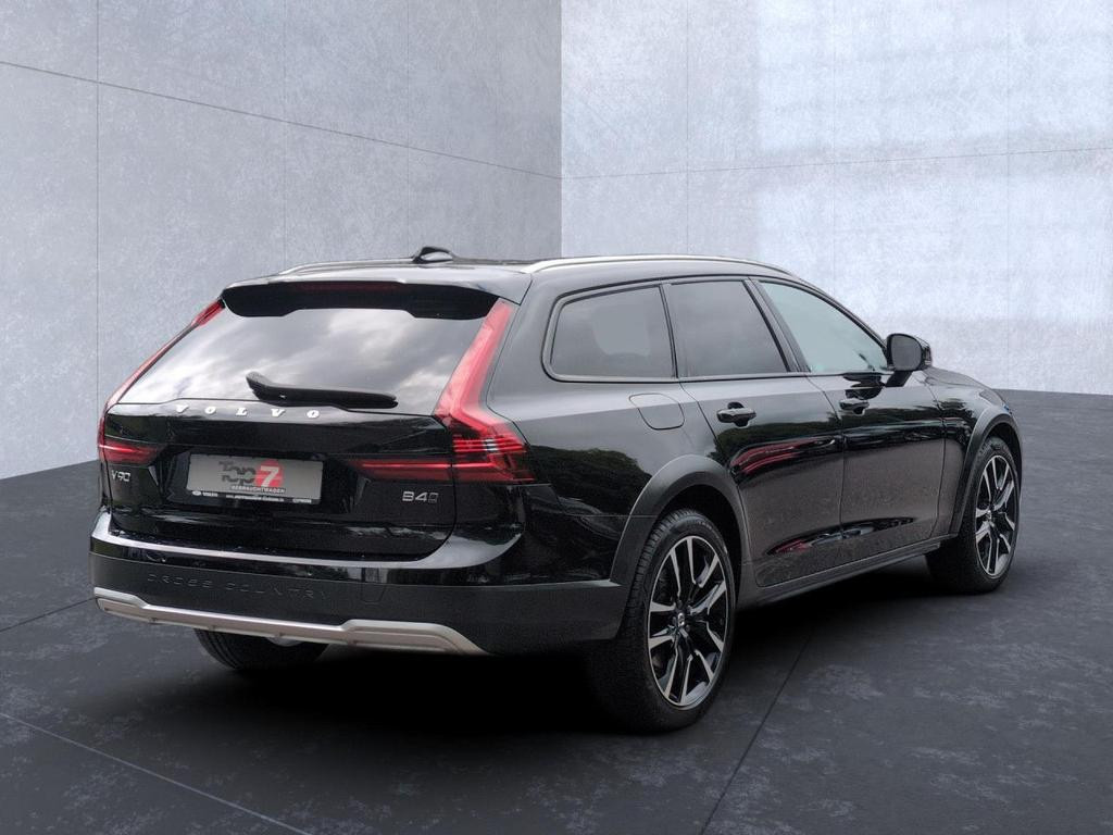 Volvo V90 Cross Country
