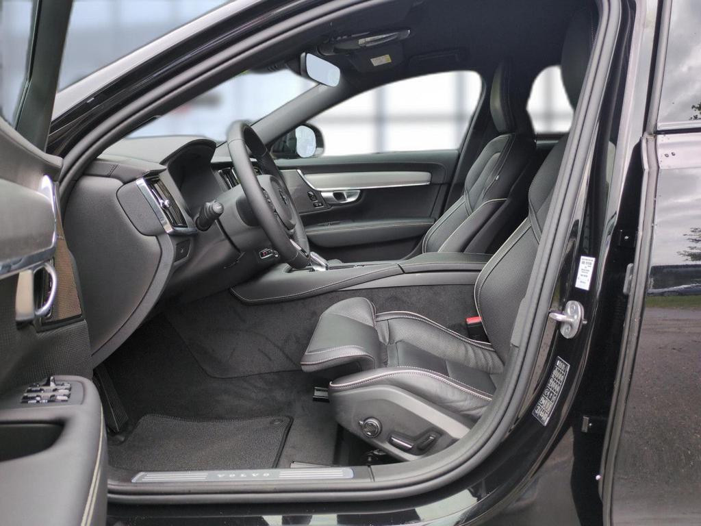 Volvo V90 Cross Country