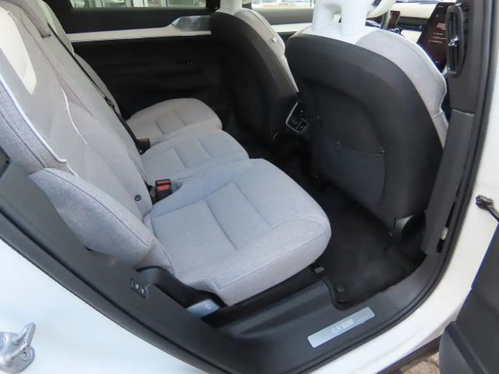 Volvo EX90