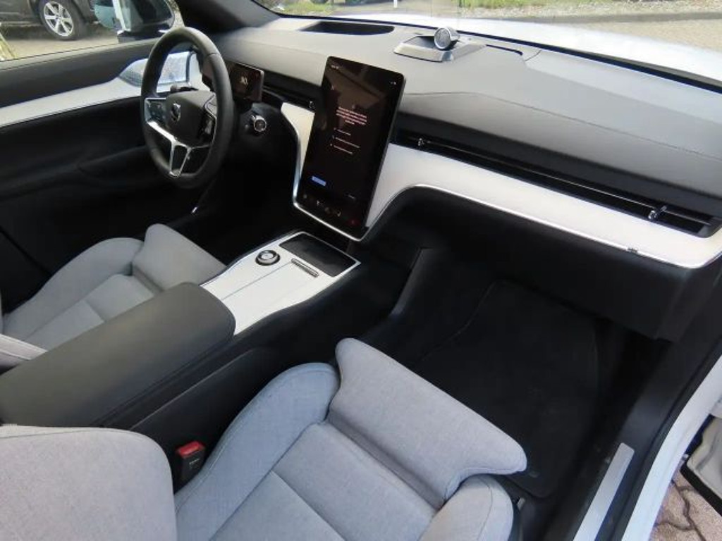 Volvo EX90