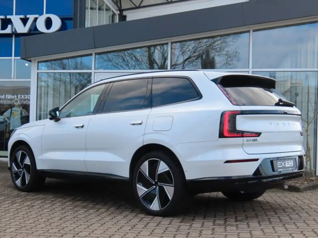 Volvo EX90