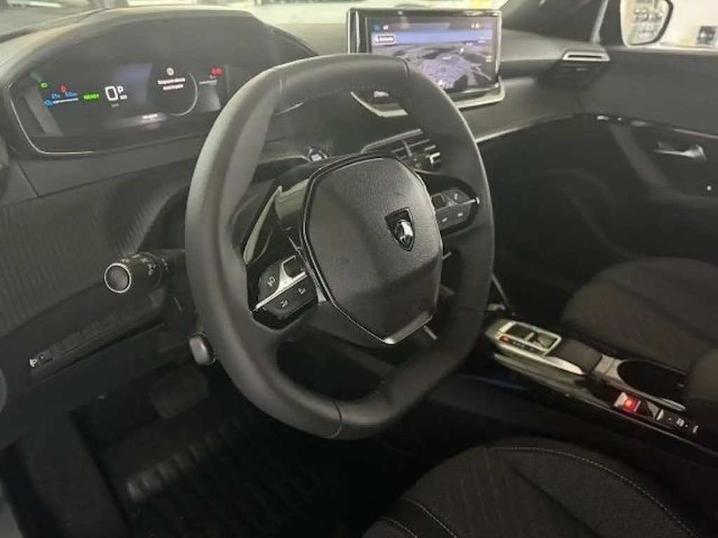 Peugeot e-2008