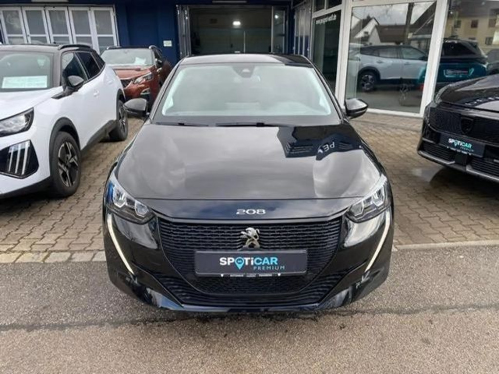Peugeot e-208