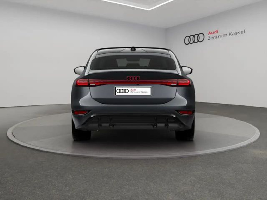 Audi S6 e-tron