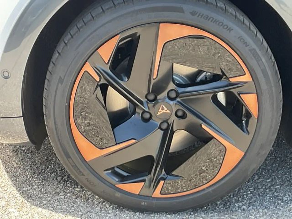 Cupra Tavascan