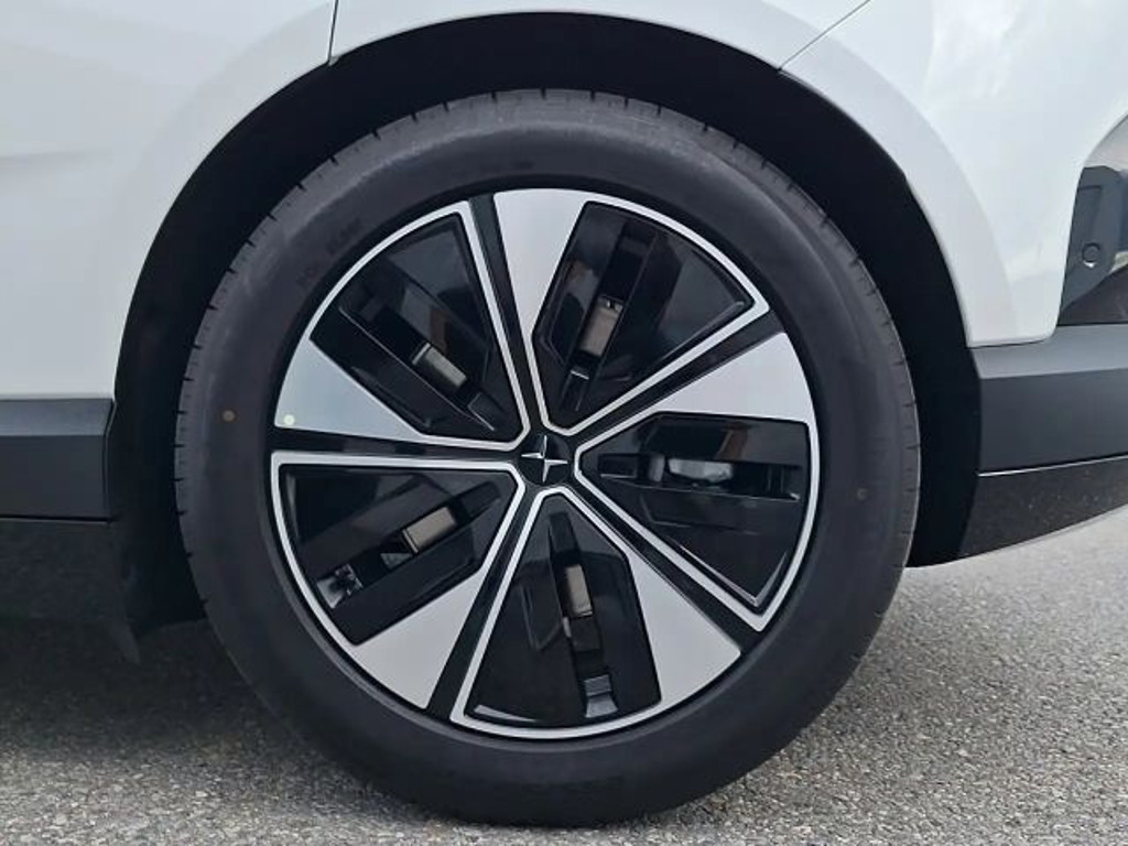 Polestar 4