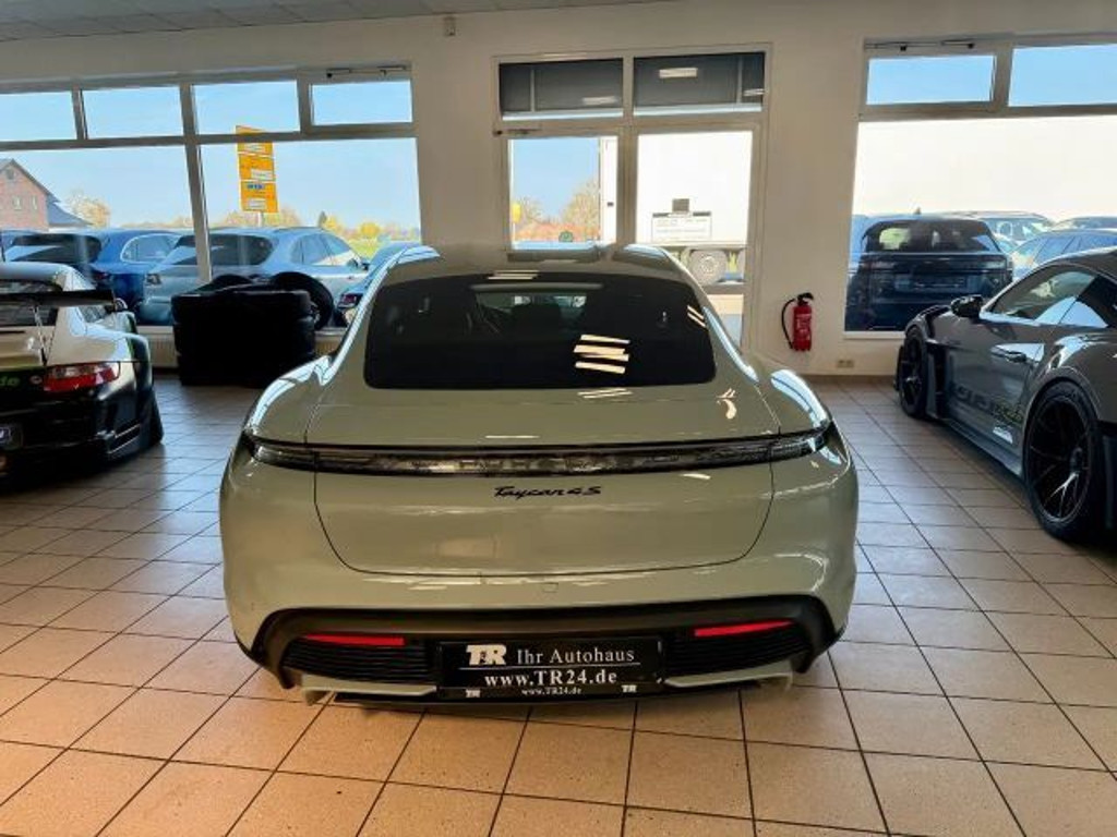 Porsche Taycan