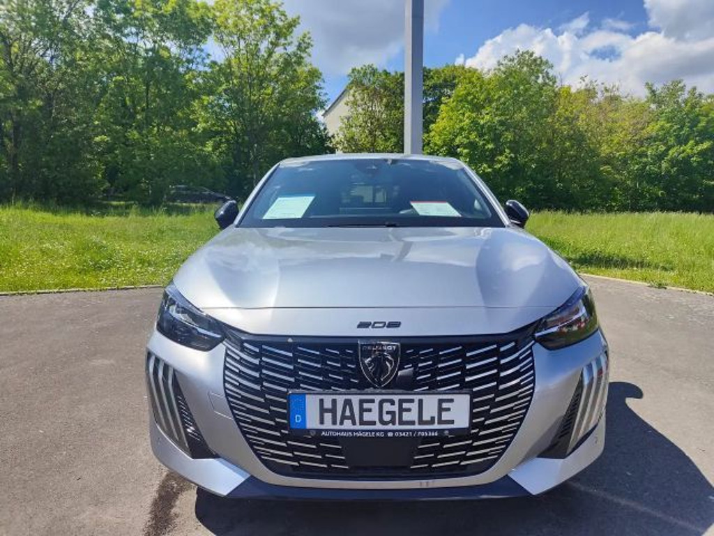 Peugeot e-208
