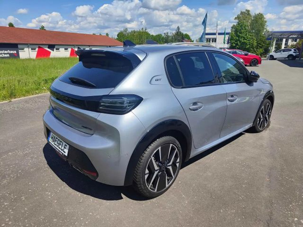 Peugeot e-208