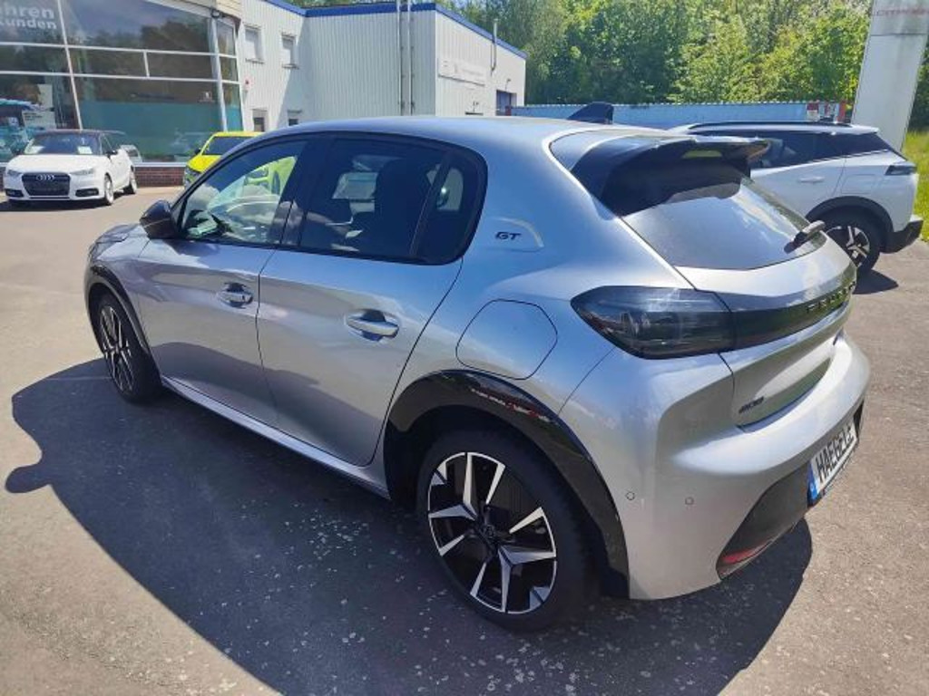 Peugeot e-208
