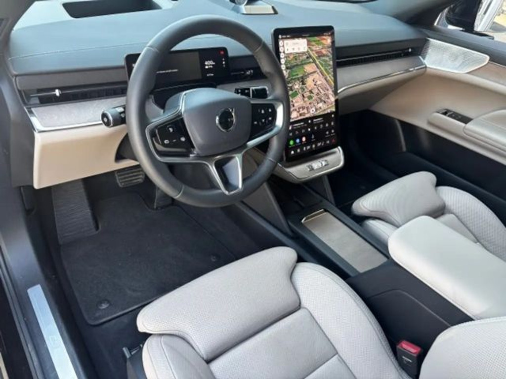 Volvo ES90