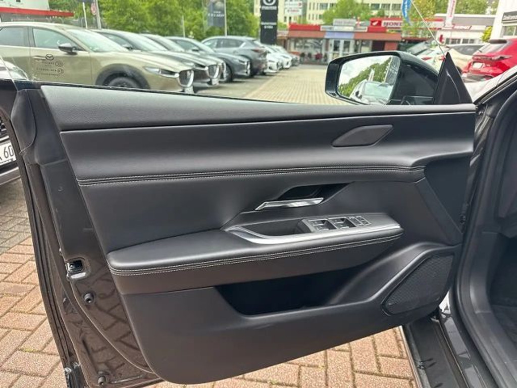 Mazda 6e