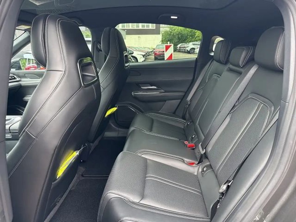 Mazda 6e