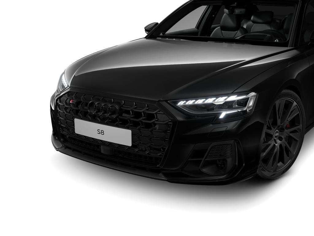 Audi S8
