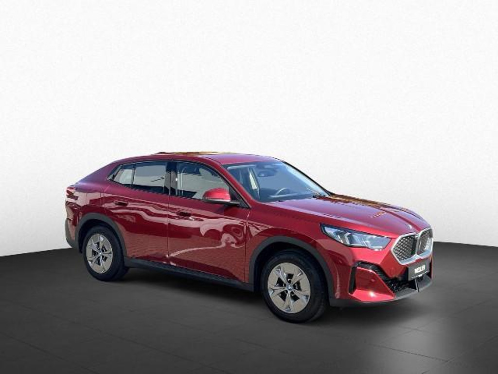 BMW iX2 xDrive30