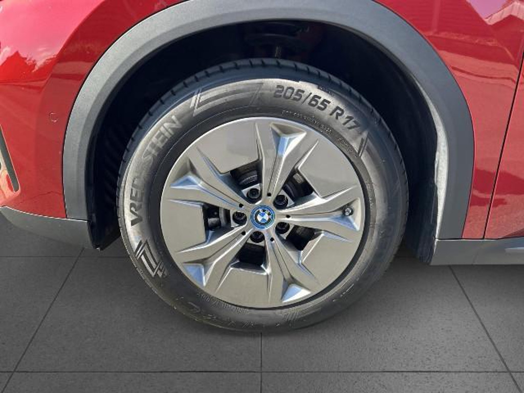 BMW iX2