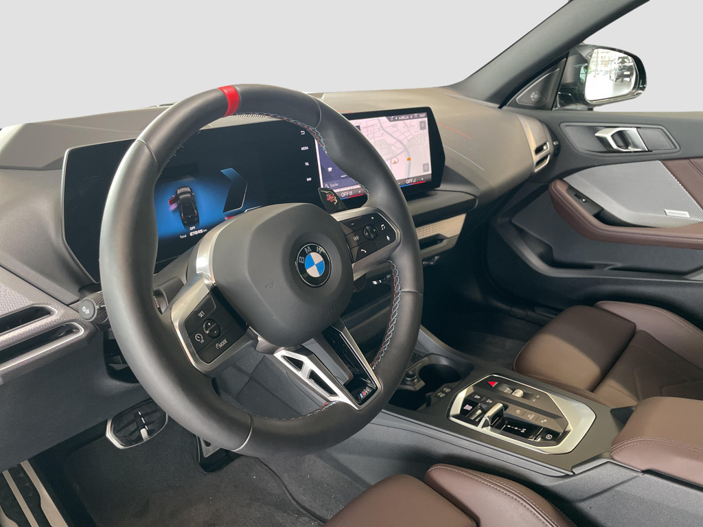 BMW M235