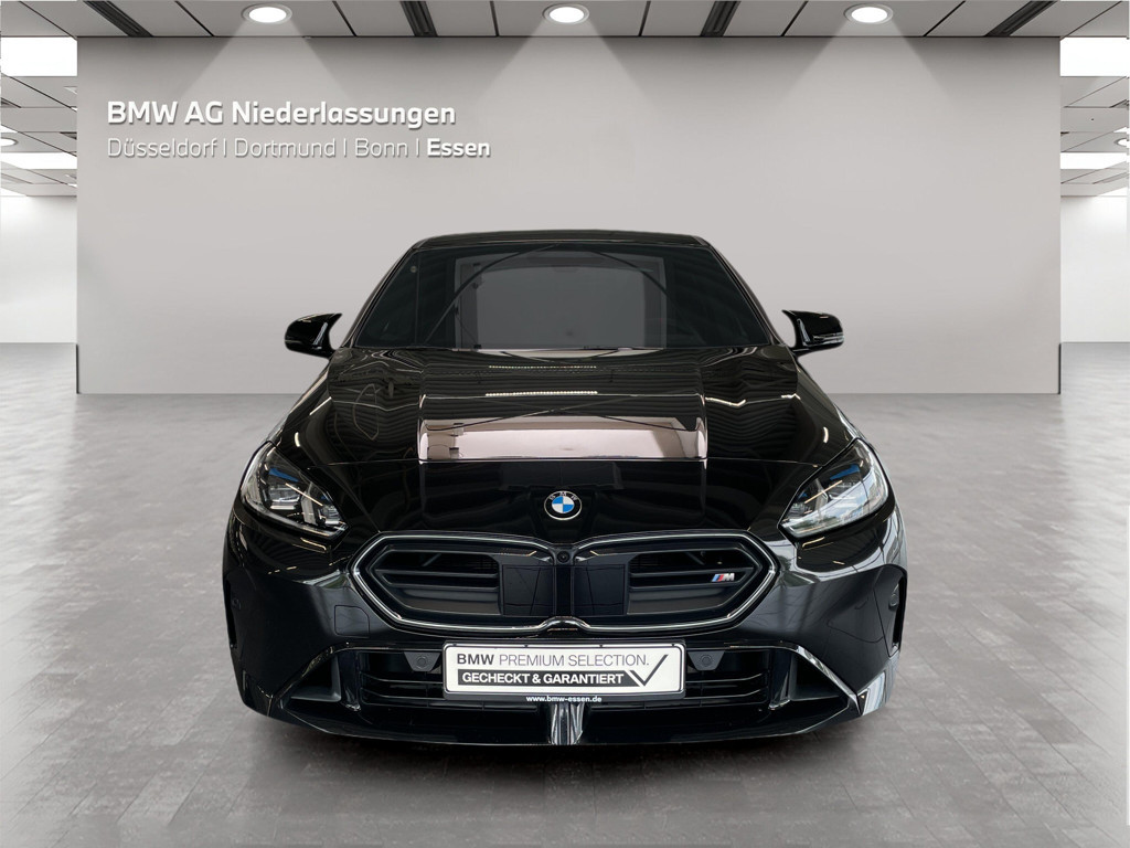 BMW M235