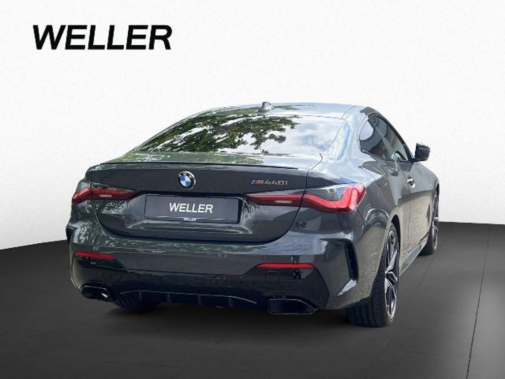 BMW M440