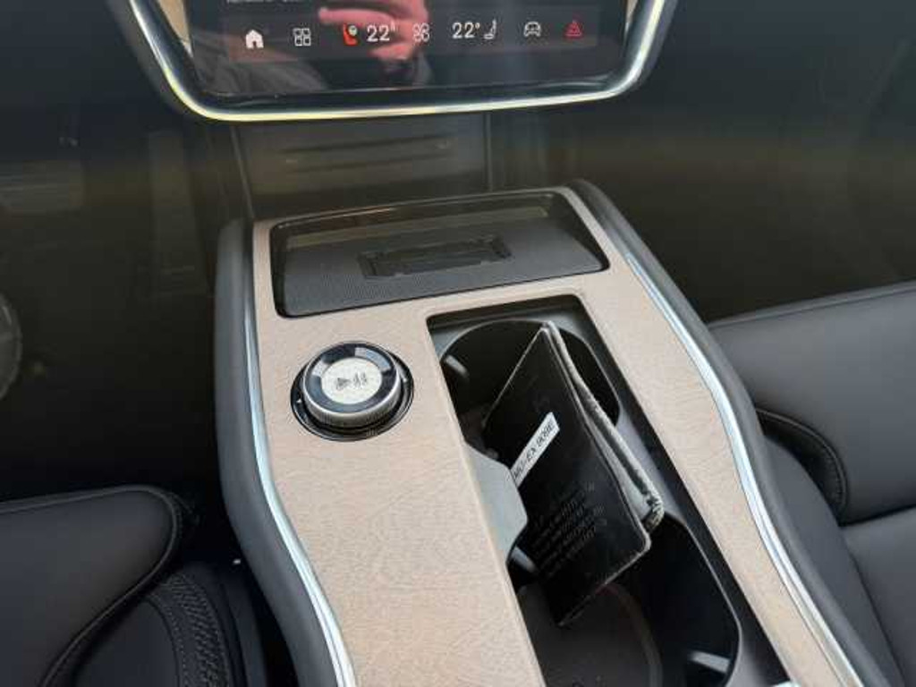 Volvo EX90