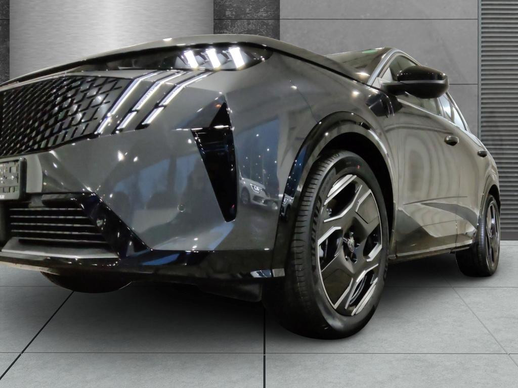 Peugeot E-3008