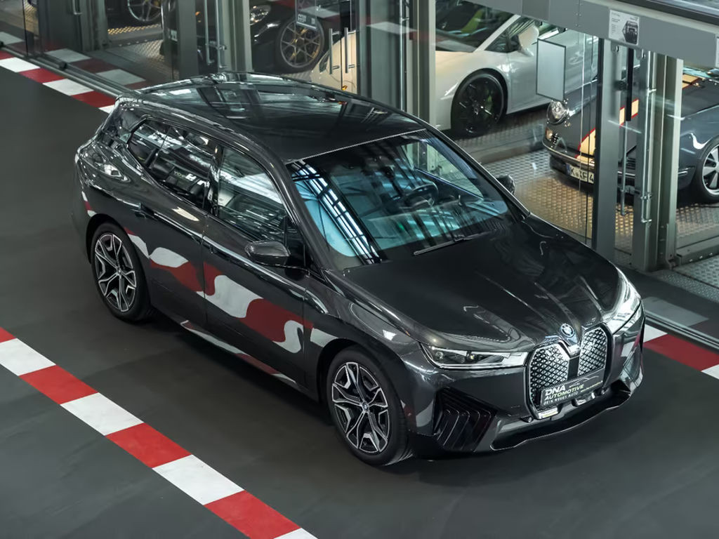 BMW iX