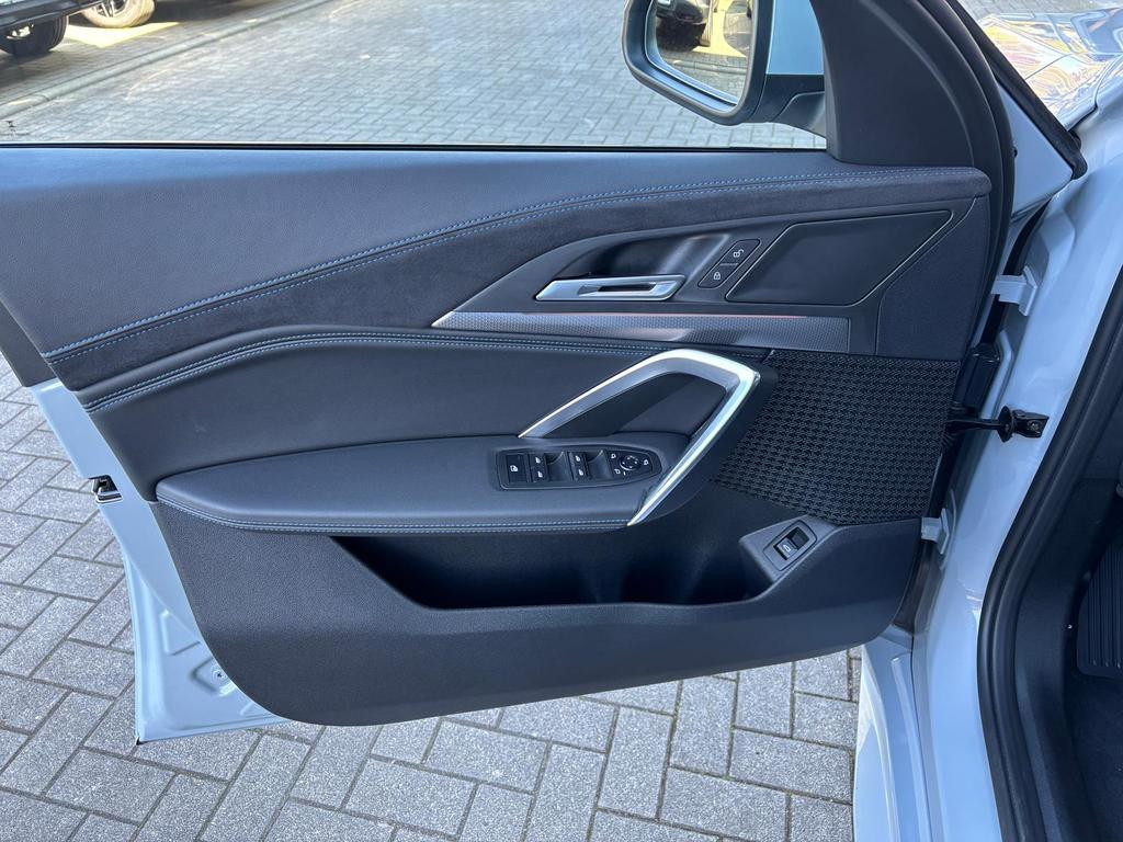 BMW iX2