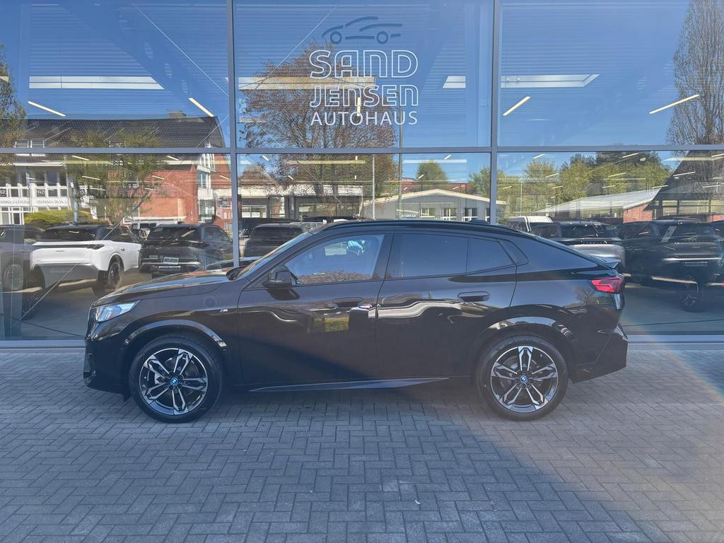 BMW iX2