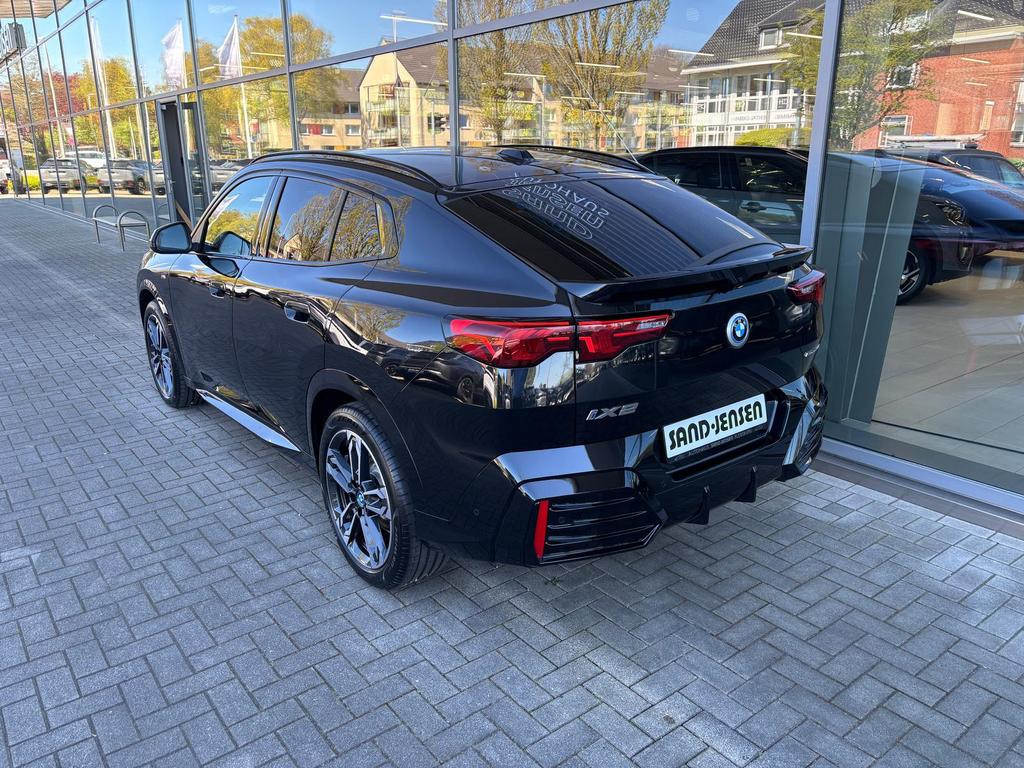 BMW iX2