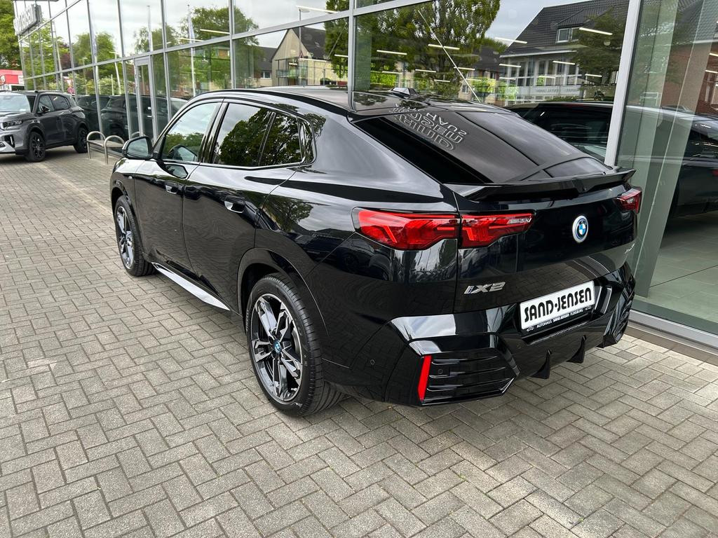 BMW iX2